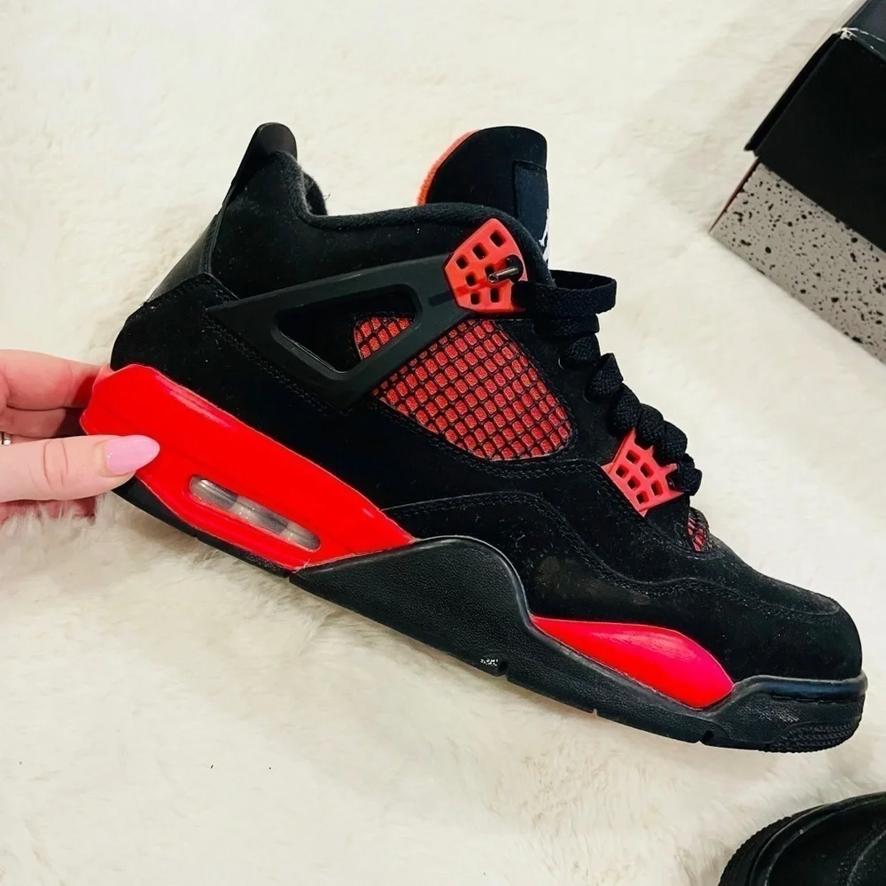 Air Jordan 4 Retro Red Thunder Black Athletic Basketball Sneakers Men Size 10.5